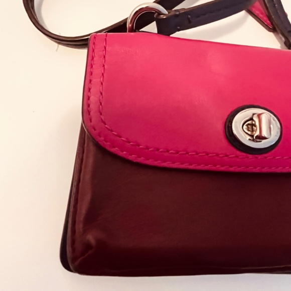 Coach Crossbody Wallet Over the Shoulder Purse Mini Bag Leather Burgundy Fuchsia - Picture 4 of 16